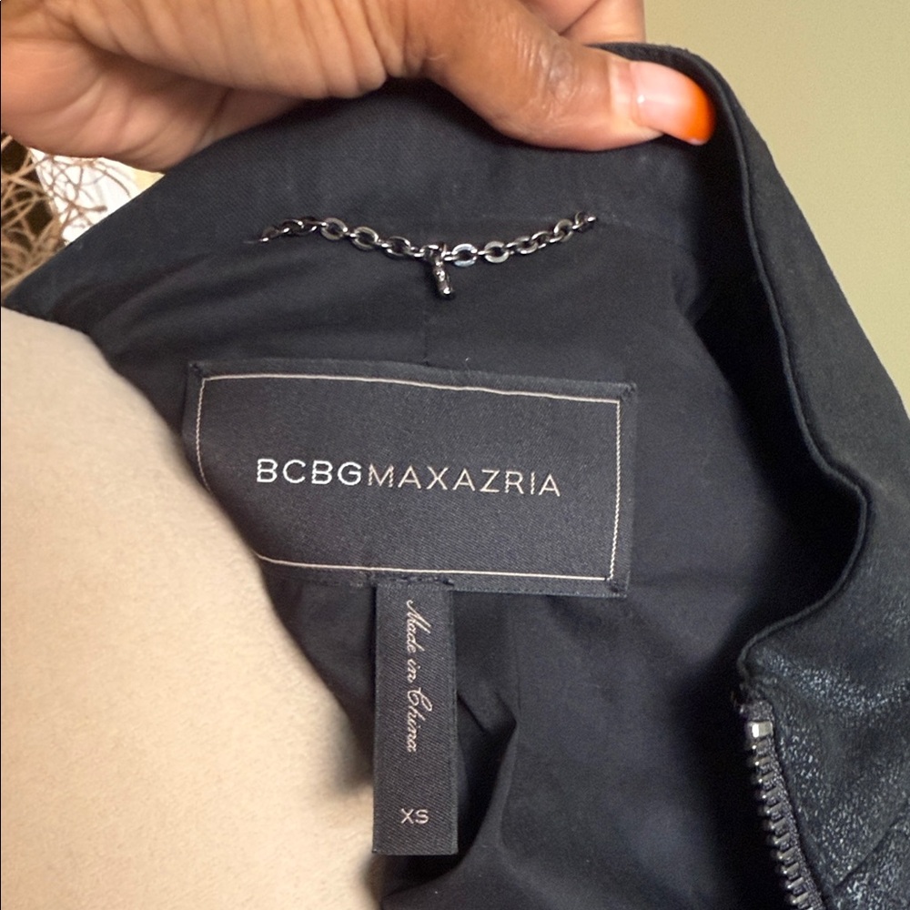 BCBGMaxAzria Black crop Jacket - Picture 5 of 5